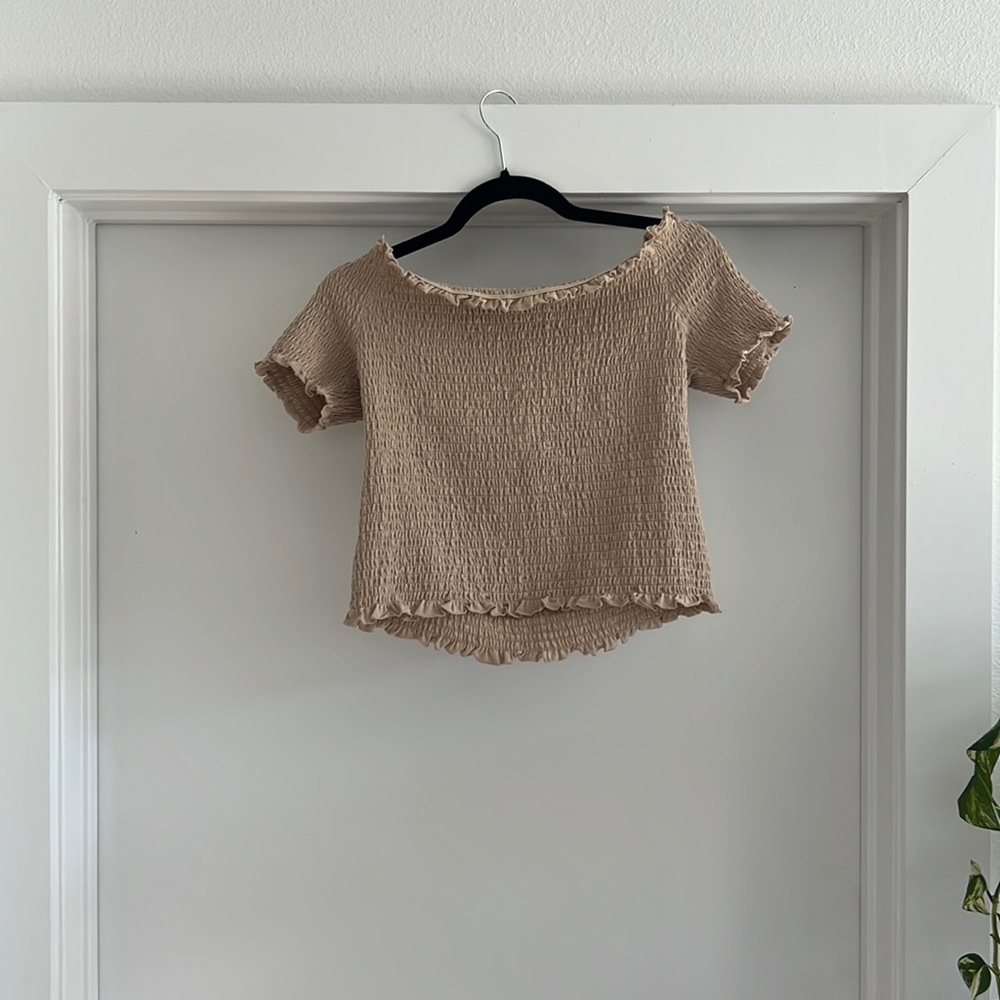 H&M crop tan sand top stretchy 90s fashion